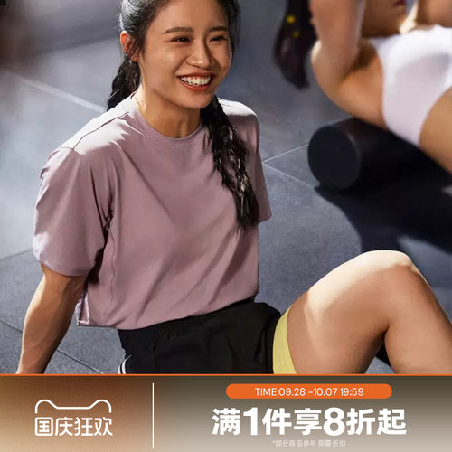 滔搏adidas阿迪达斯女子复古条纹健身跑步宽松运动短裤IT7760