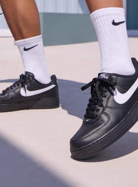 滔搏NIKE耐克男鞋AIR FORCE 1黑白空军一号休闲板鞋FZ0627-010