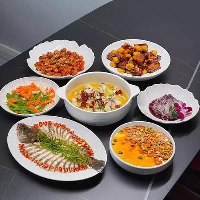 白色碗盘餐具高级感盘子菜盘