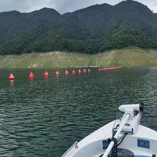 养殖区域锚固警示锥形塑料浮标 700*900 塑料航标 出口航标