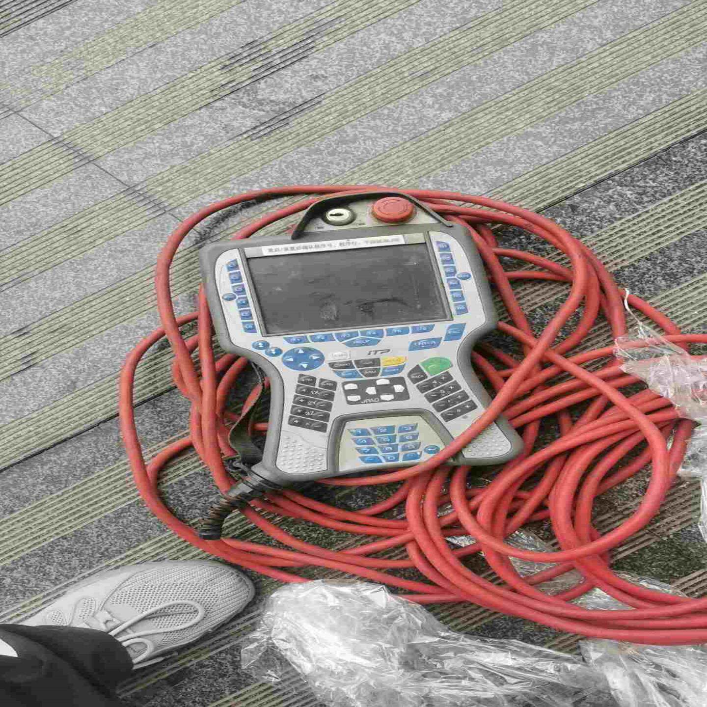 COMAU柯玛机器人示教器CR17910382带线缆 现（佳毅工控）