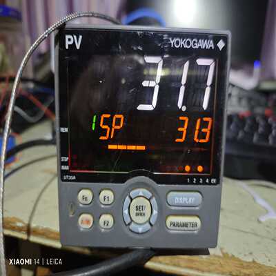 （霸霸电子）横河ut35a 温控器。485通信 cclink通信型号UT