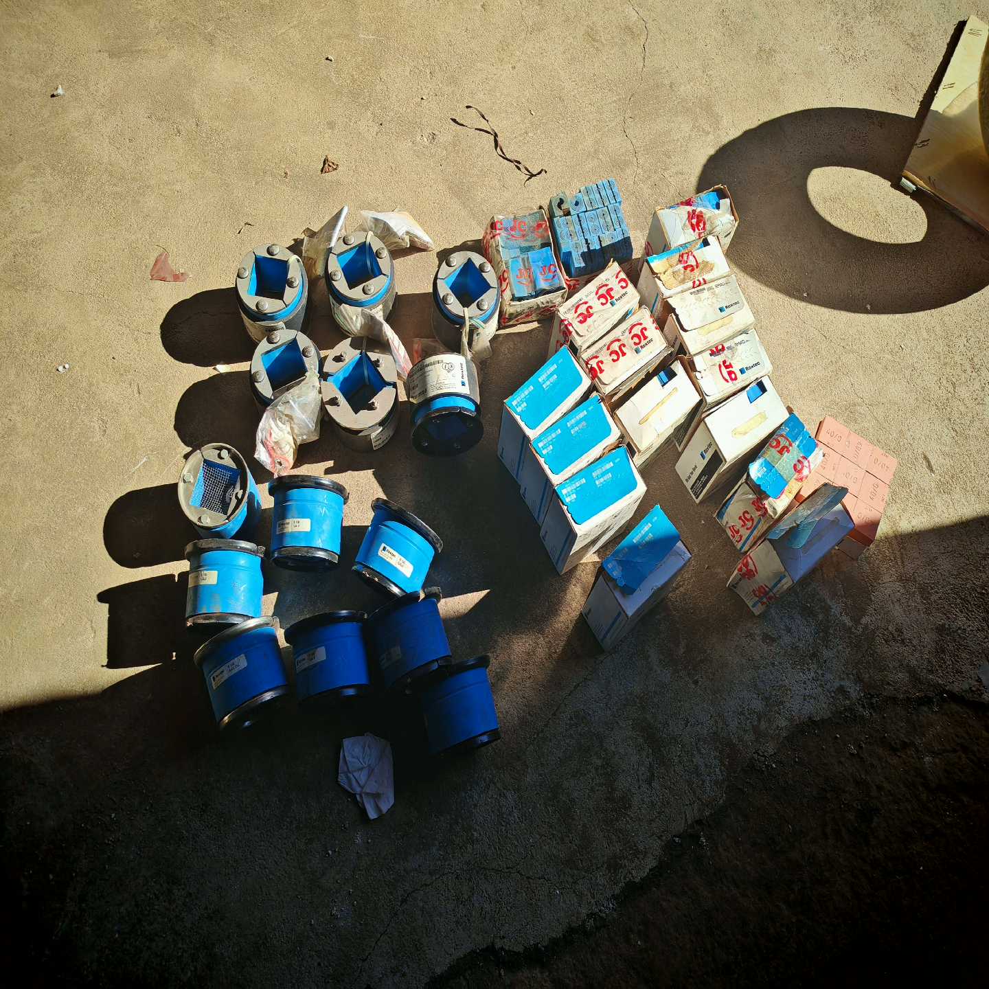 ROXTEC密封堵块和框架如图打包处理【鑫鑫商铺】