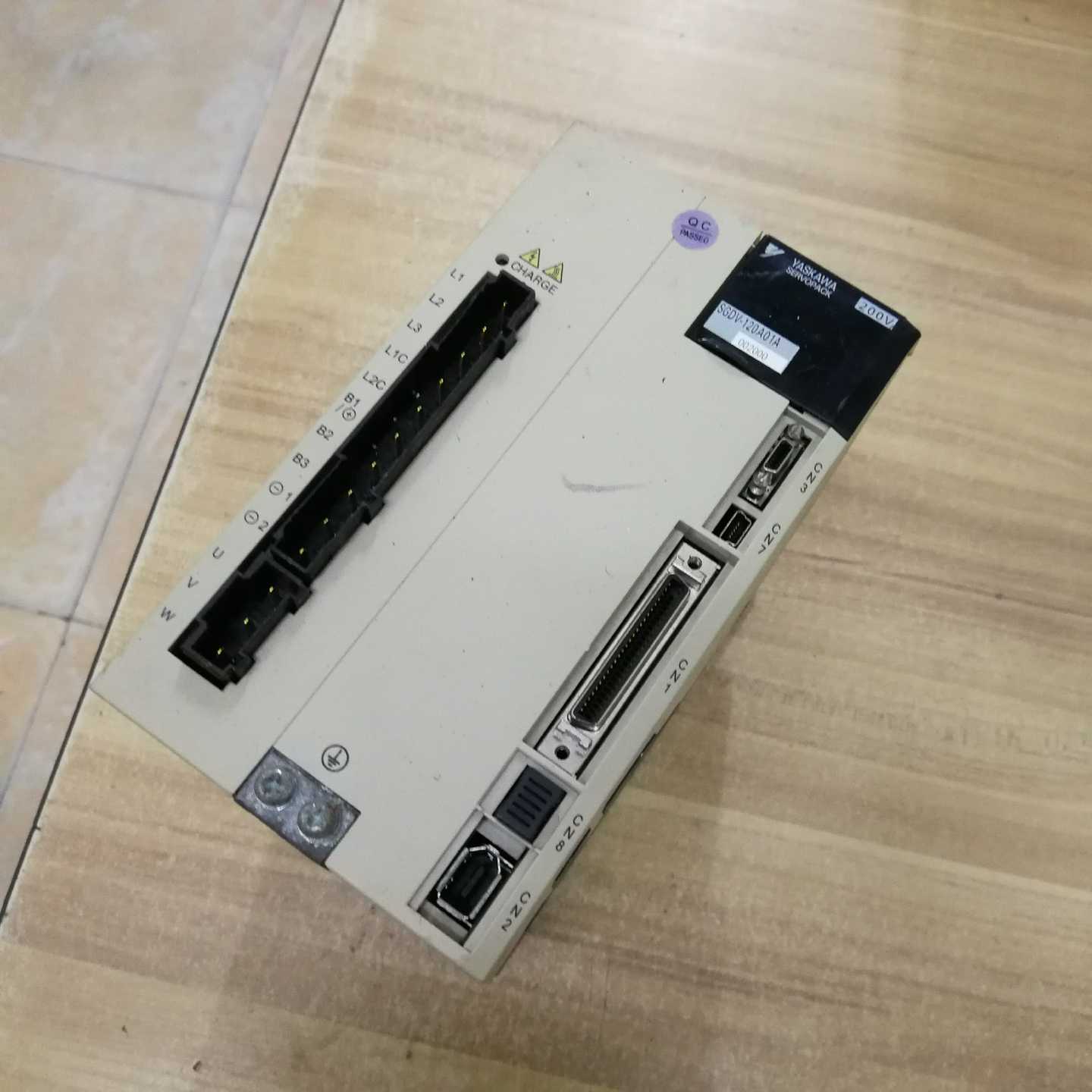 安川伺服驱动器 1.5KW SGDV-120A01A  SG（佳毅工控）