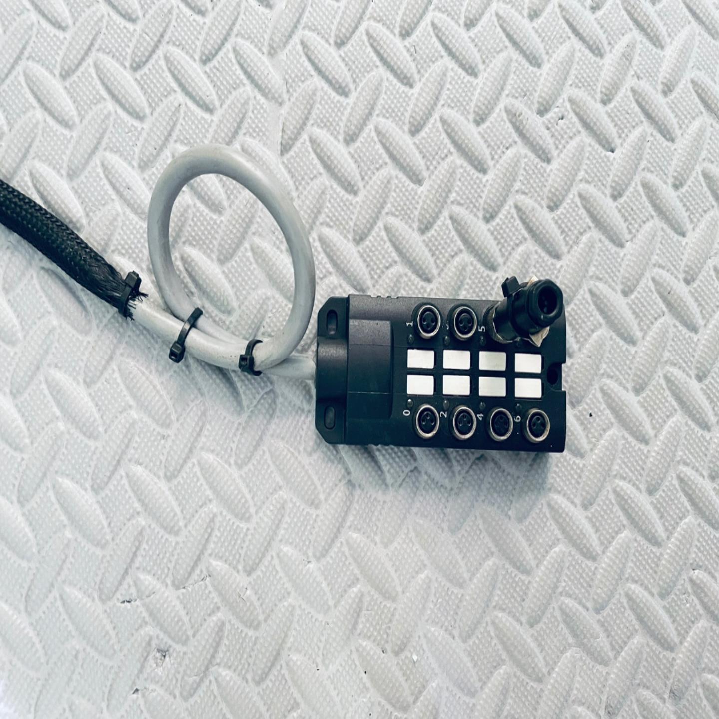 询价~SVL MPV-E/A08-M8感应器分线盒 接线盒 接线板