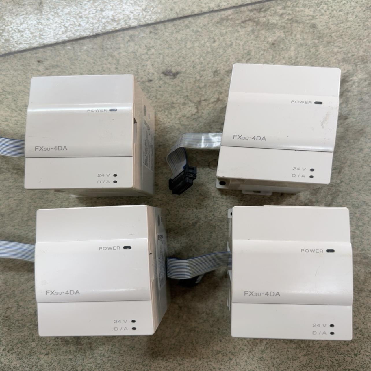 三菱PLC++FX3U-4DA4AD功能正常成色为实图（瓠子电子）