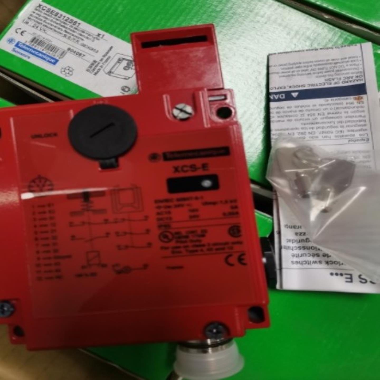 XCSE8312S61，XCS-E8312S61施耐德安全开拍前询价