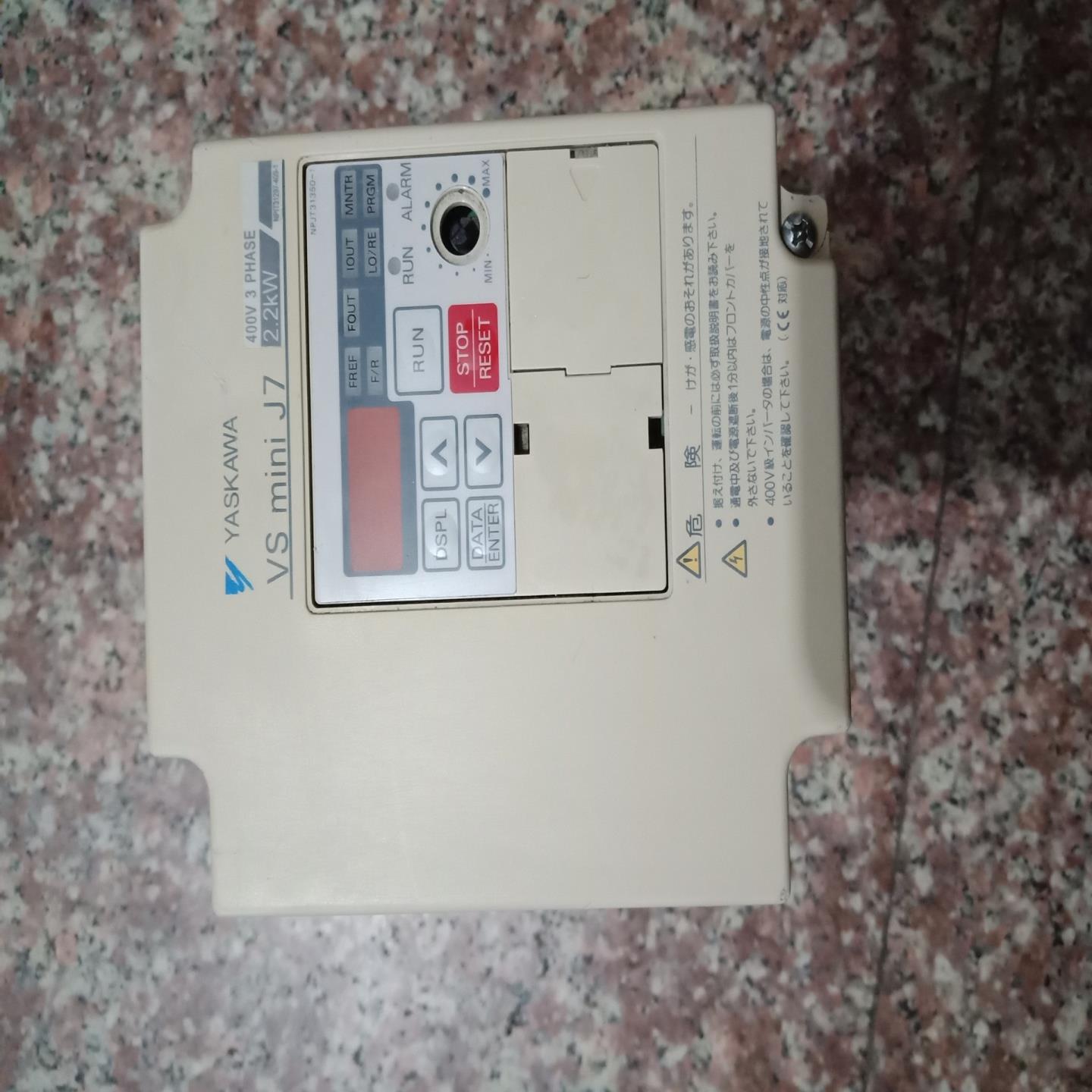 安川变频器J7AA42P2成色如图功能包好用的上的请联系【鑫鑫商