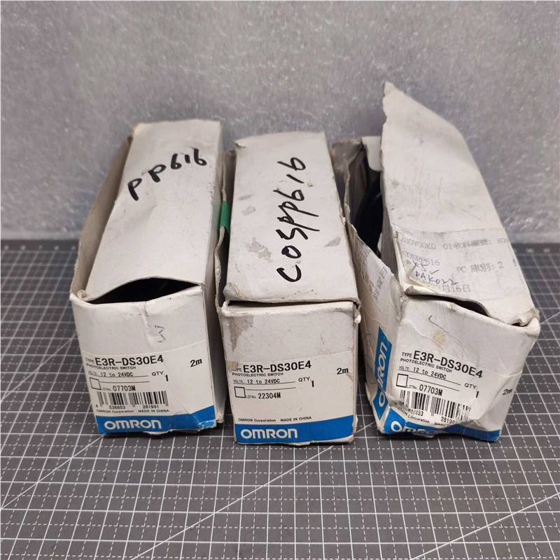 议~ E3R-DS30E4 内置放大器光电开关漫