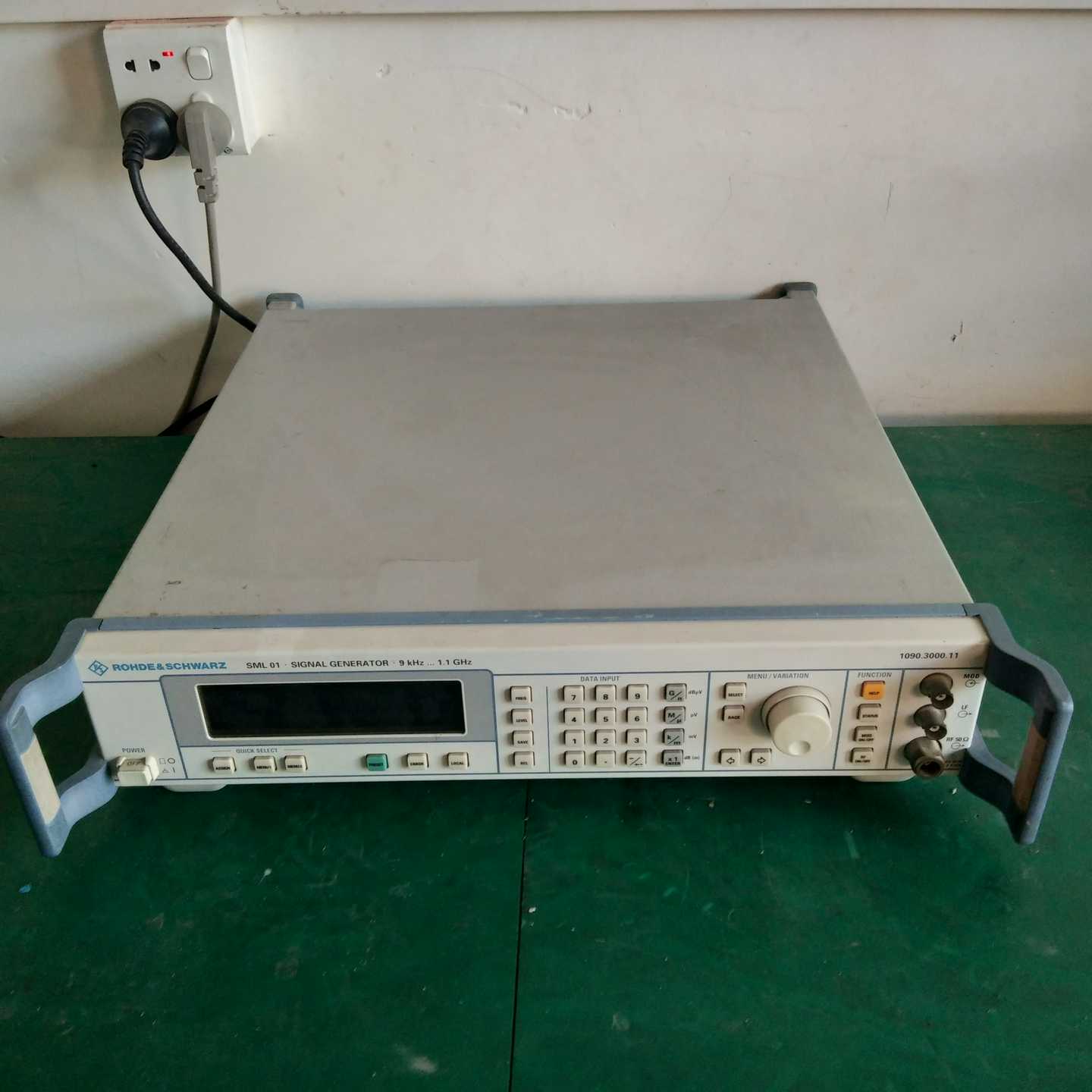 罗德与施瓦茨SML-01【侨报商行】