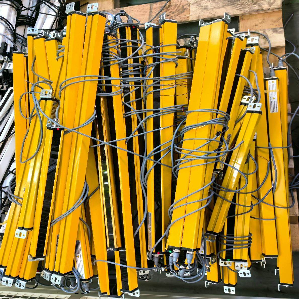 各种长度安全光栅 安全光幕，成色漂亮带支架，年份近，质量