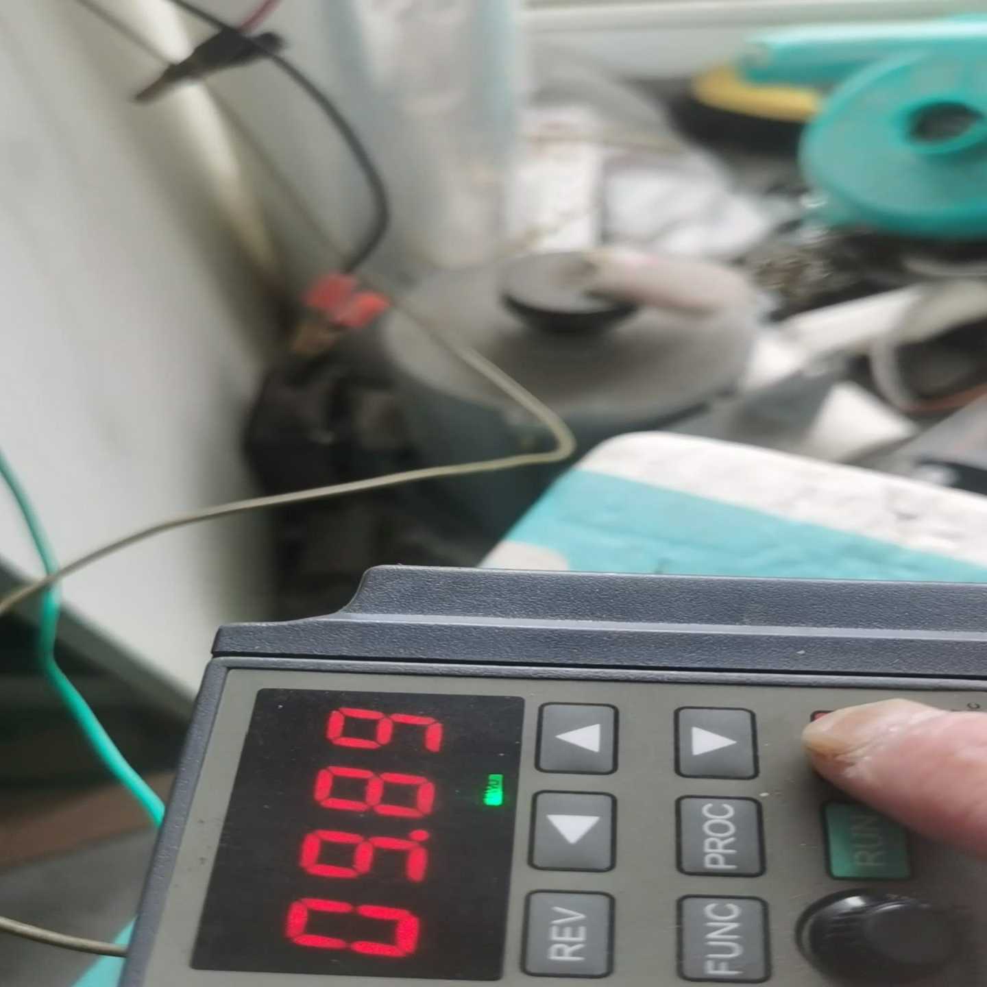 上海亚泰变频器YTB0015G2S3M(B2B-W1)1.5（零零电子）