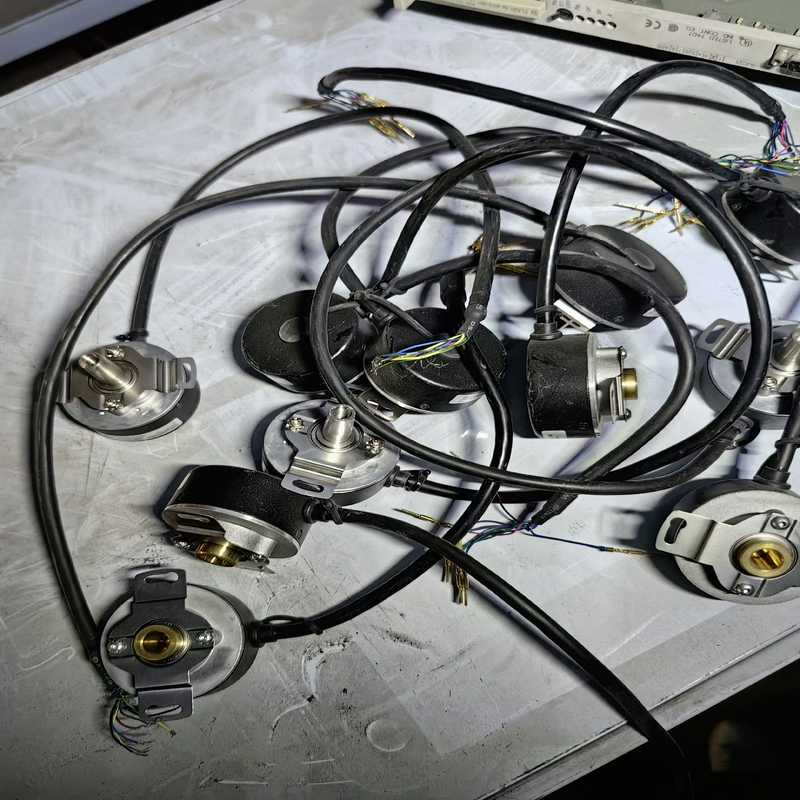 编码器202500/0XX0XM6实物图实拍原装正品议价（夫美商行）