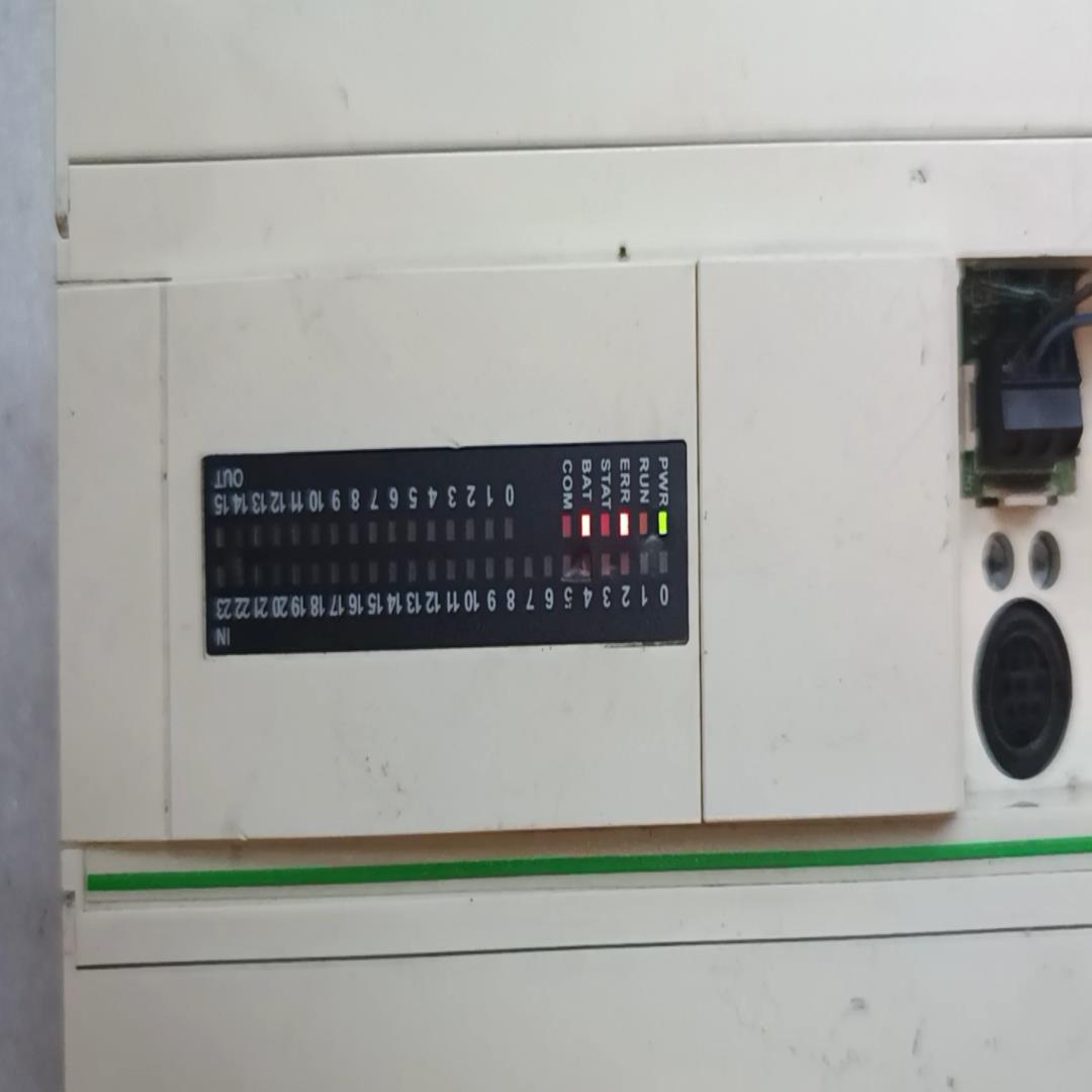 PLC可编程控制器 TWDL.CAA40DRF ，实物