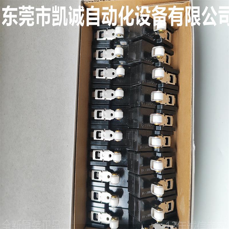 Z-10M2TLN2Y-B有现货微动关反向动作F滚开珠短摆杆型