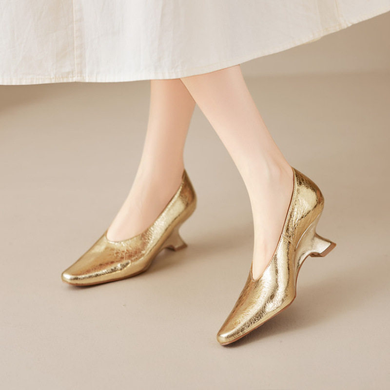 小众设计款浅口单鞋2025新款方头高跟金银色真皮通勤百搭套脚女鞋