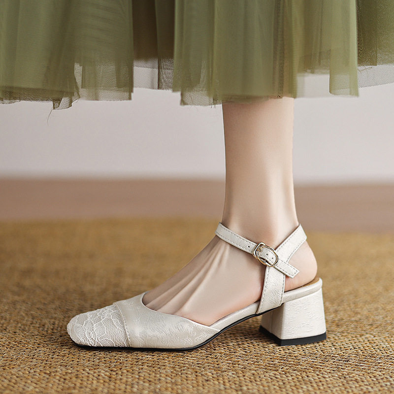 优雅蕾丝拼接包头后镂空凉鞋粗中跟鞋职业女鞋32-43大码鞋外贸鞋,户外/登山/野营/旅行用品,登山鞋/徒步鞋,淘宝优惠券,粉丝福利购,淘宝优惠卷