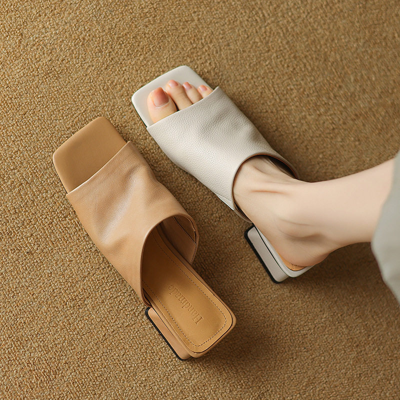 巨软舒适高级感满满一字带漏趾拖鞋2025夏季百搭方头外穿复古凉鞋
