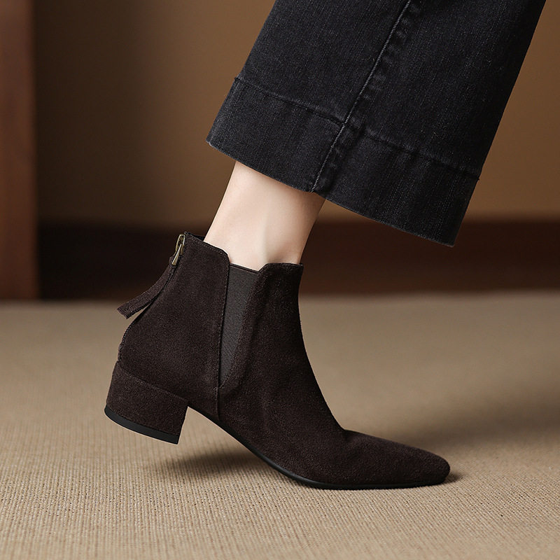 磨砂皮单鞋春秋及踝靴尖头裸靴女中跟粗跟短靴冬季大码女鞋41到43