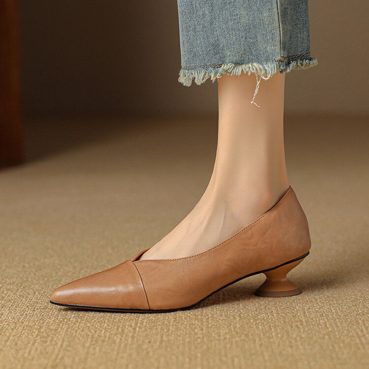 跟高3-5厘米2024休闲低跟粗跟尖头真皮性感时尚浅口单鞋软底舒适~,户外/登山/野营/旅行用品,登山鞋/徒步鞋,淘宝优惠券,粉丝福利购,淘宝优惠卷