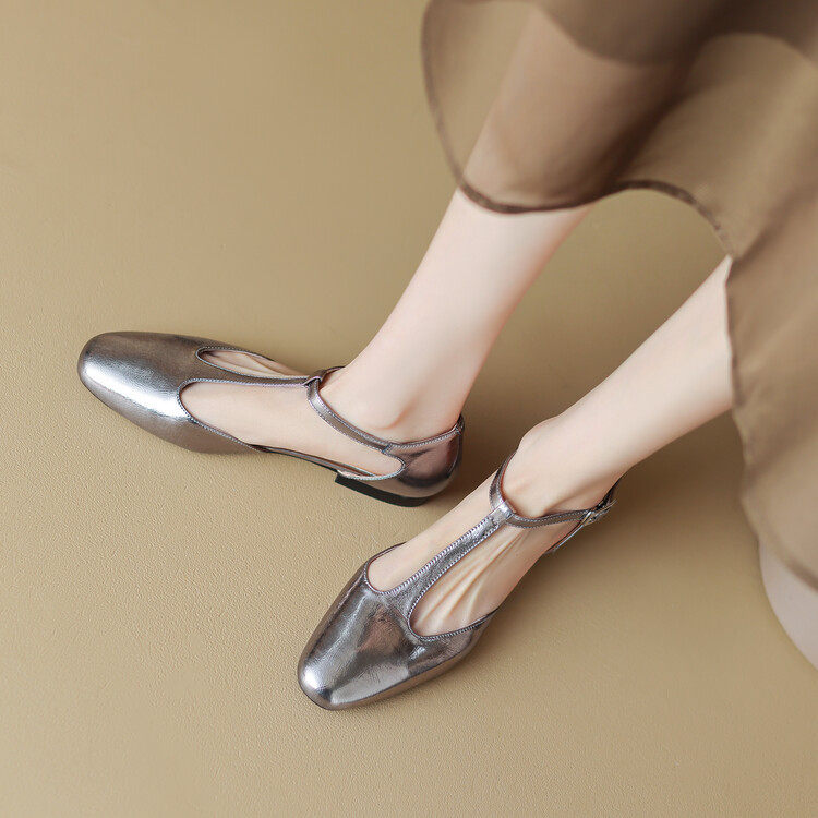 2024新款真皮法式气质时尚银色圆头丁字扣镂空单鞋平底包头凉鞋女,户外/登山/野营/旅行用品,登山鞋/徒步鞋,淘宝优惠券,粉丝福利购,淘宝优惠卷