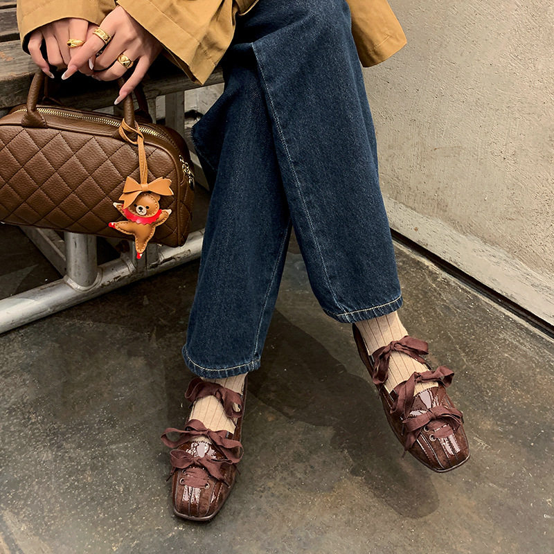 甜美蝴蝶结2025秋冬新款漆皮时尚亮皮方头羊毛玛丽珍毛毛鞋女单鞋