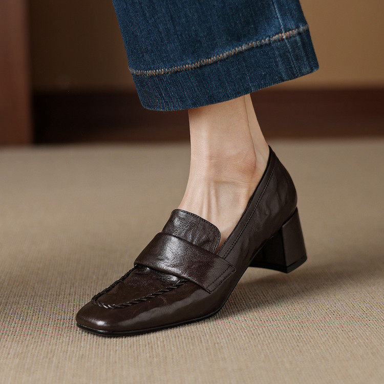 复古褶皱羊皮中跟单鞋女小皮鞋2025秋新方头一脚蹬懒人粗跟乐福鞋