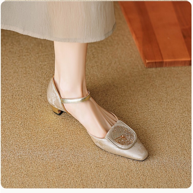 新中式国风女鞋夏季配旗袍包头凉鞋女仙女风外穿配裙子中跟粗跟鞋,户外/登山/野营/旅行用品,登山鞋/徒步鞋,淘宝优惠券,粉丝福利购,淘宝优惠卷