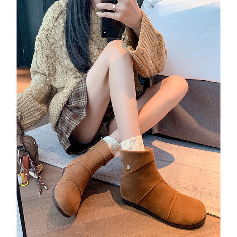 真皮圆头内增高短靴女2025新款皮带扣小众复古马丁靴平底小踝靴