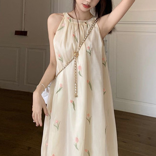 茶歇法式 仙女裙子 甜美碎花连衣裙女夏季 温柔风设计感挂脖露肩袖