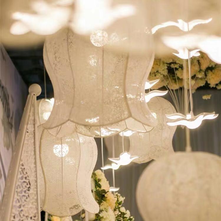 婚庆道具伞形铃兰花空中吊顶挂灯婚礼布置串联吊灯婚庆道具装饰灯