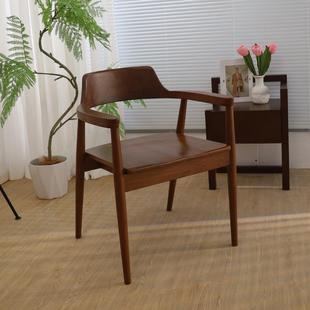 胡桃木椅子实木餐椅广岛椅北欧扶手黑胡桃休闲书椅客餐厅靠背餐椅