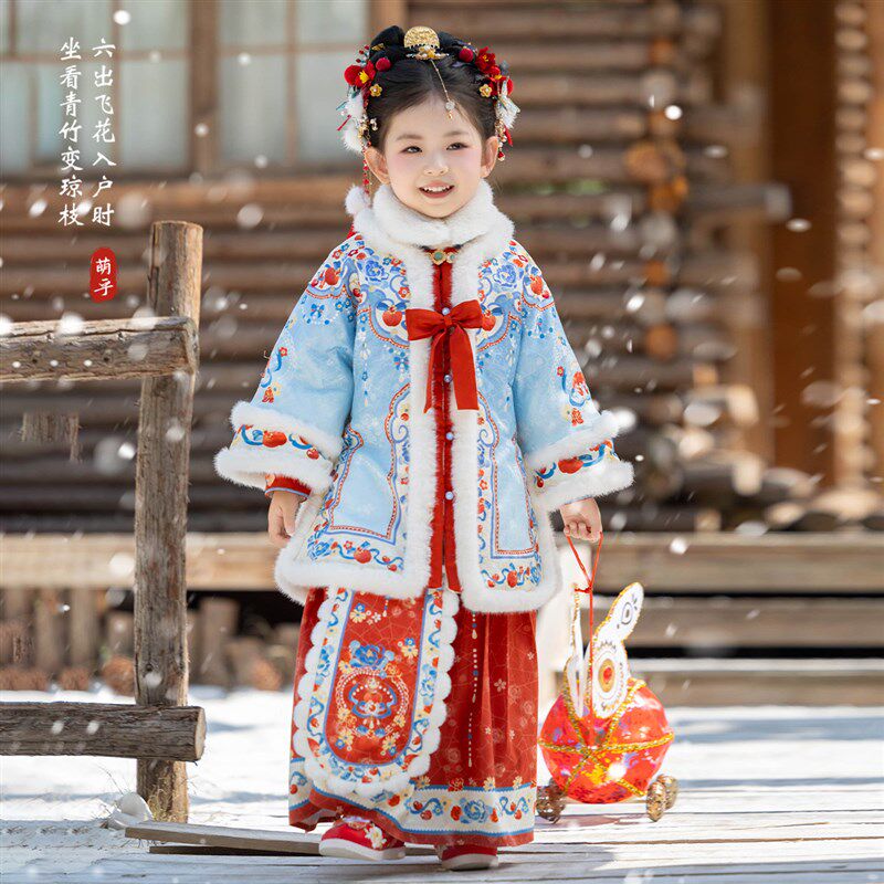 汉服女童20f25冬款儿童新中式国风马面裙套装红色喜庆加厚拜年服