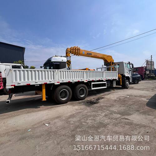 12轮9米6栏板车 60公分箱板随车吊豪沃底盘 折臂吊机发动机配件