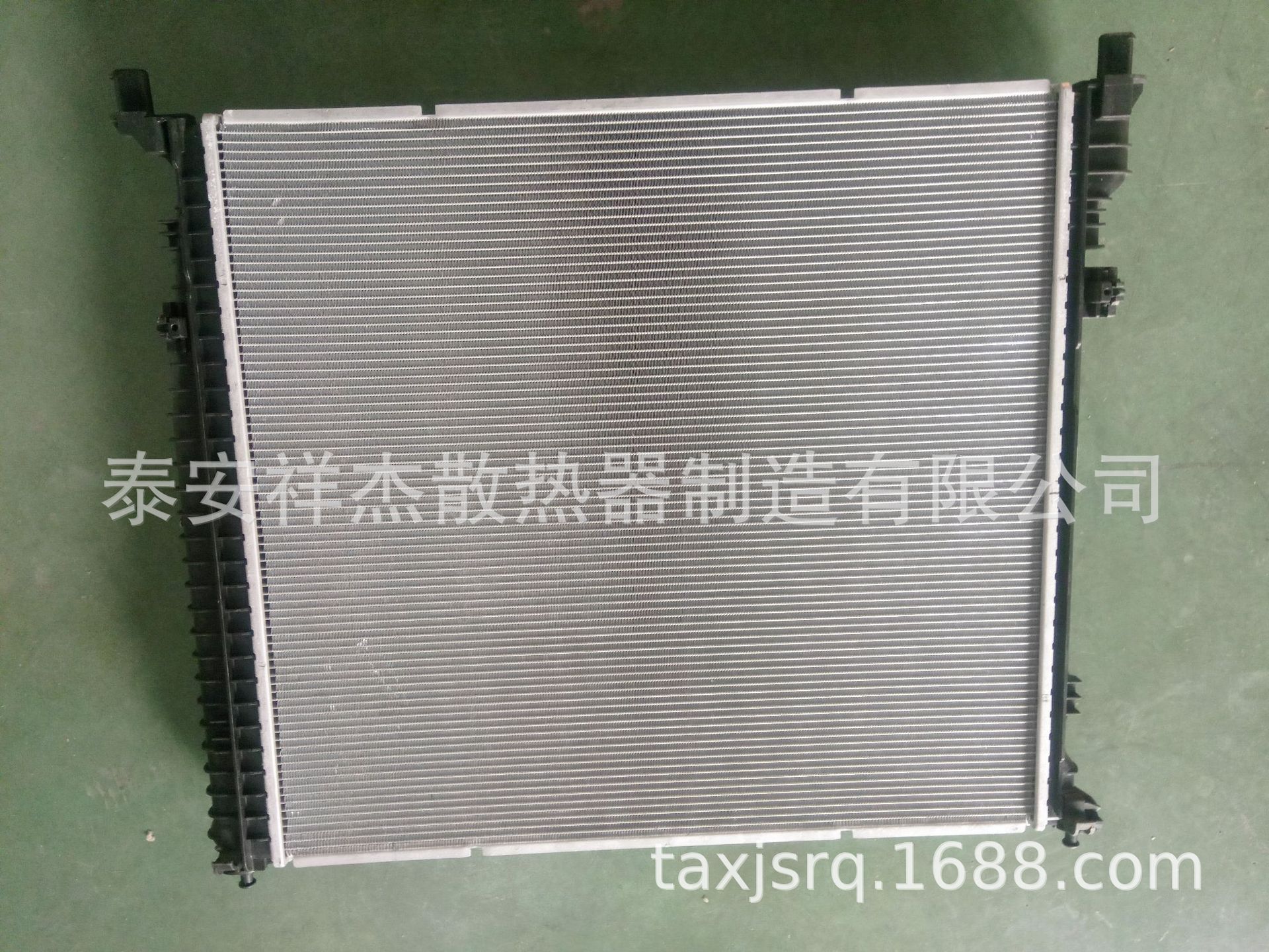汽车散热器水箱适用于梅赛德斯奔驰Mercedes-BenzGL350450GLE300