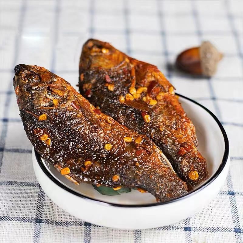 湖南特产手撕鲫鱼25g箱装即食香辣鱼仔手撕酱板鱼辣鱼网红零食