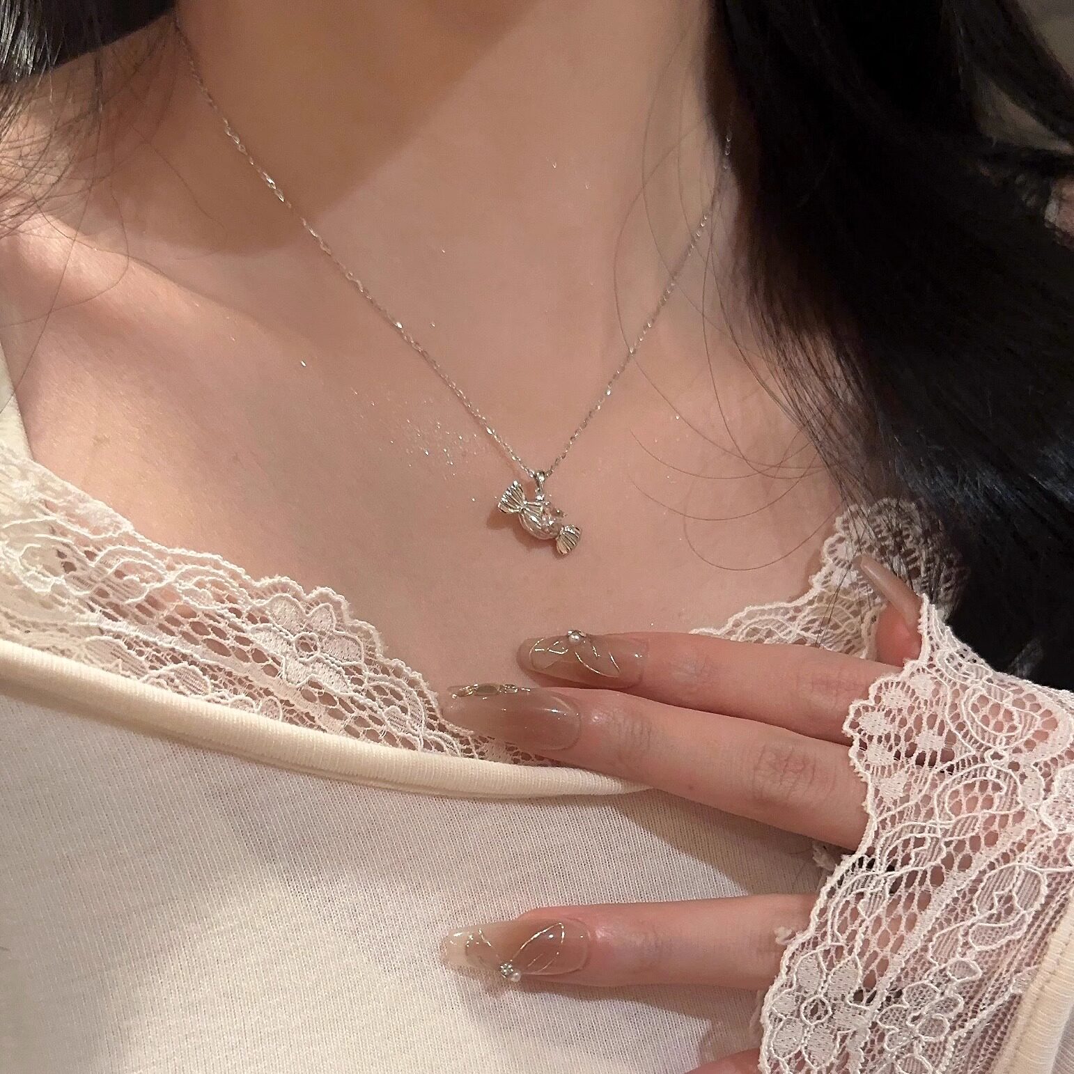 999纯银糖果吊坠项链女款高级感气质百搭轻奢小众设计锁骨链简约