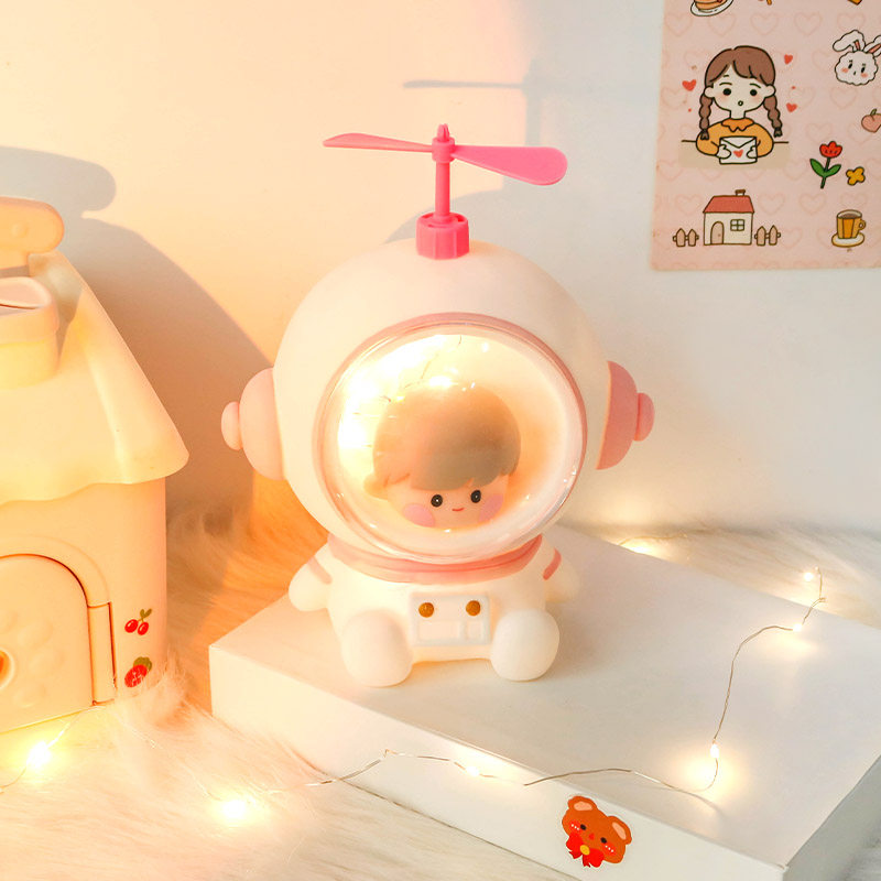 太空人台灯宇航员小夜灯桌面摆件女男生卧室床头灯男孩儿童节礼物