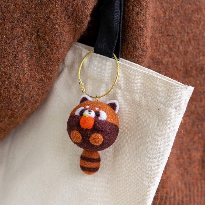 羊毛毡戳戳e乐diy材料包情侣手工礼物小猪企鹅玩偶摆件车载挂件