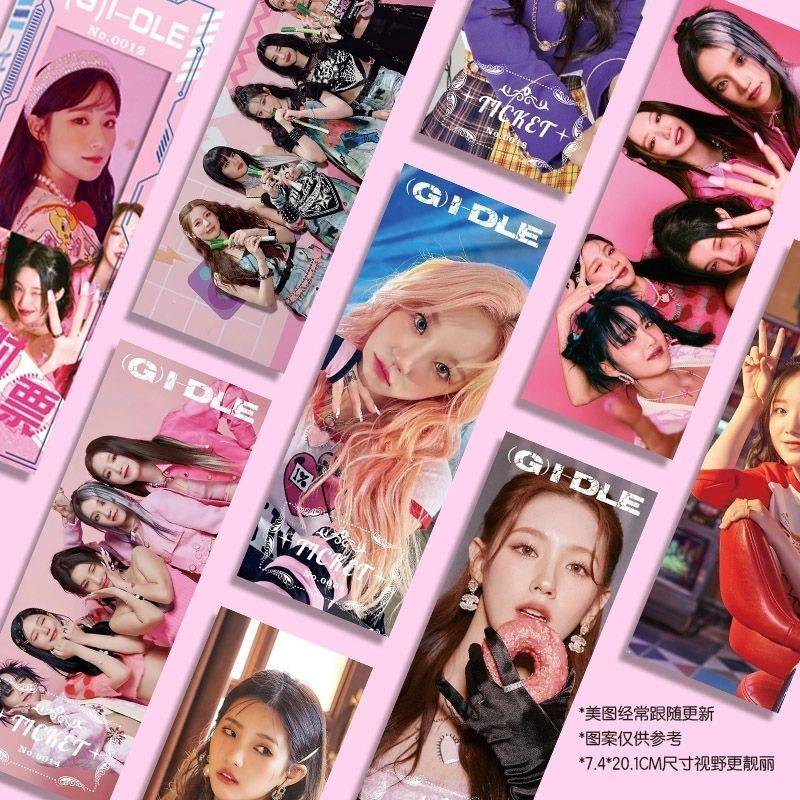 新款GIDLE周边高清镭射票30张卡通动漫周边同人衍生精美礼品