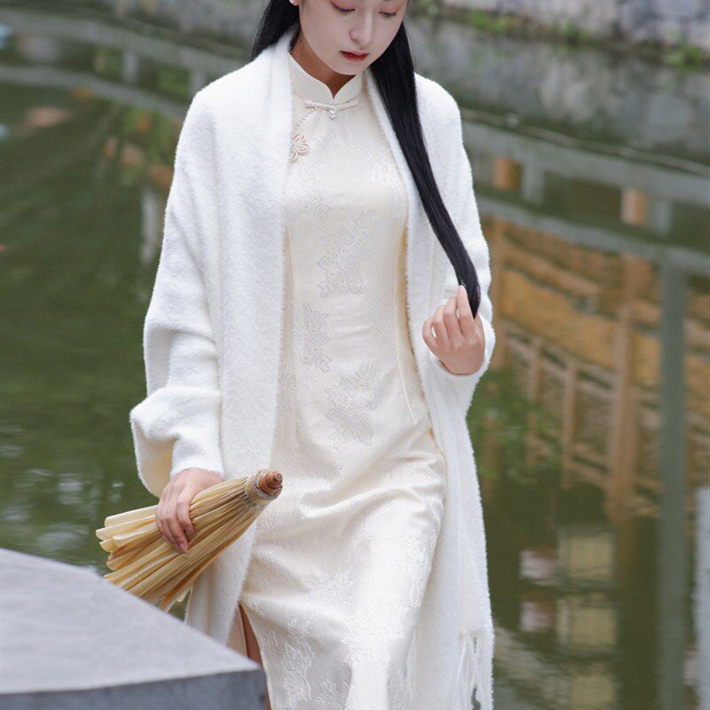 少女斗篷水貂绒披肩外套2022秋冬新款复古N民国风配旗袍外搭白色