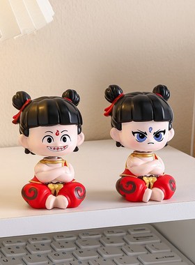 哪吒小摆件办公室工位桌面解压装饰品系好物车载摇头生日礼物