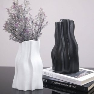 现简约抽象样板间白色寒川褶皱花器 餐厅客厅玄关花艺黑白花