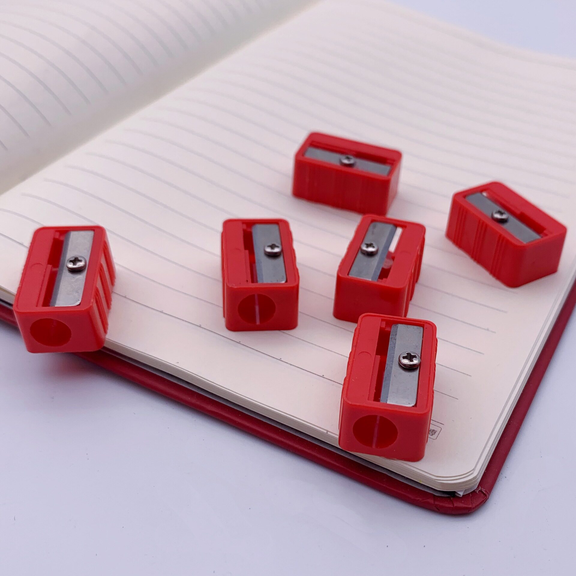 单孔卷笔刀削铅笔儿童学生削笔刀可削眉笔卷笔刀可重复使用