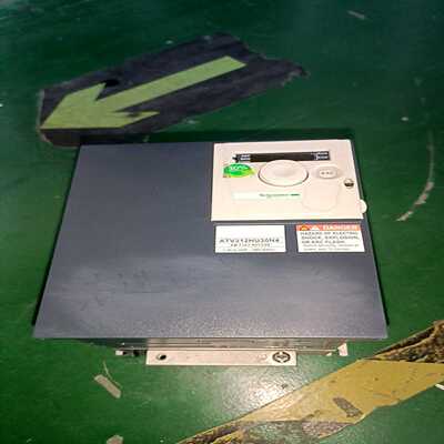 施耐德变频器ATV312hu30N4 原装拆机包好成色漂亮实