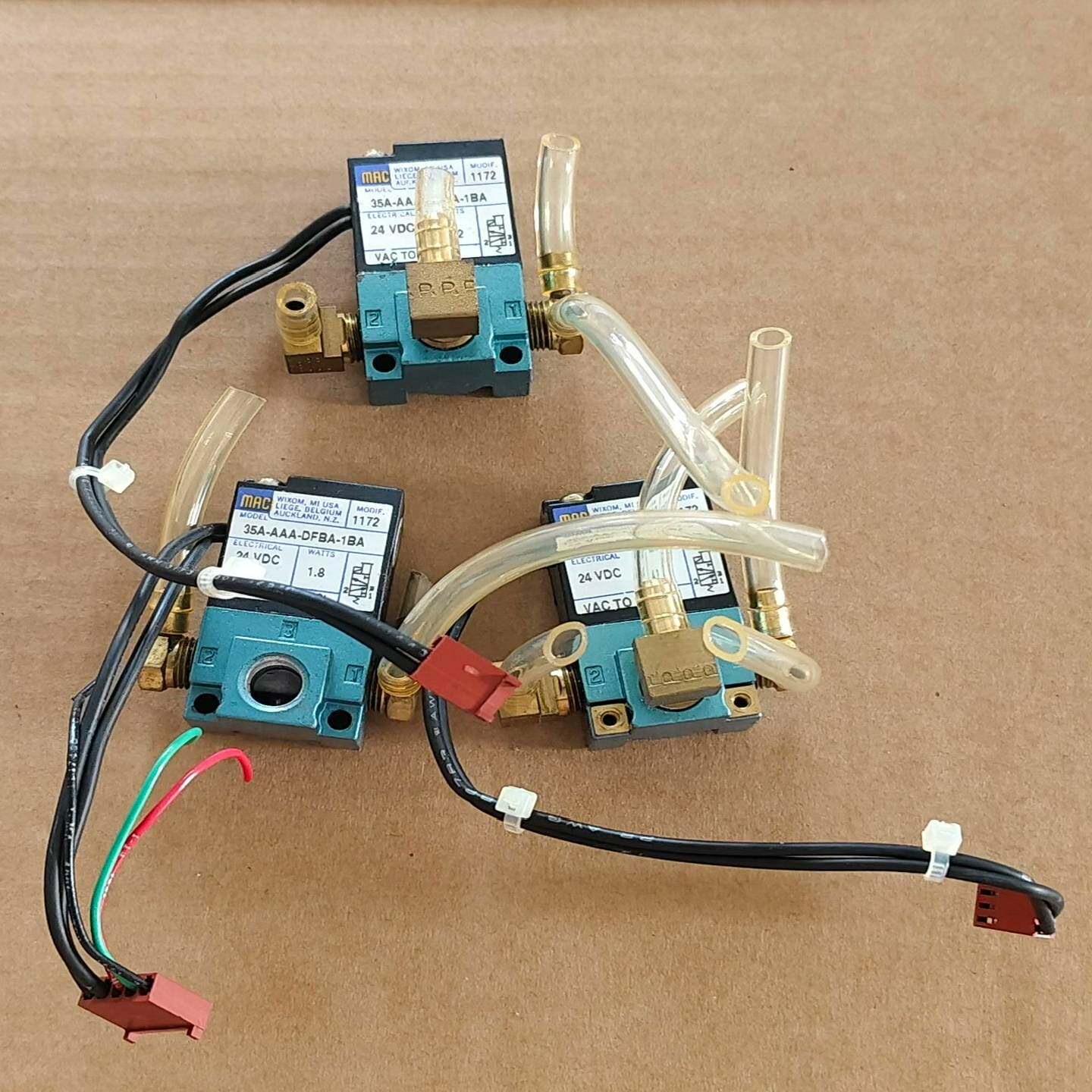 9新MAC电磁阀35A-AAA-DEDA-1BA有2个/35~询价