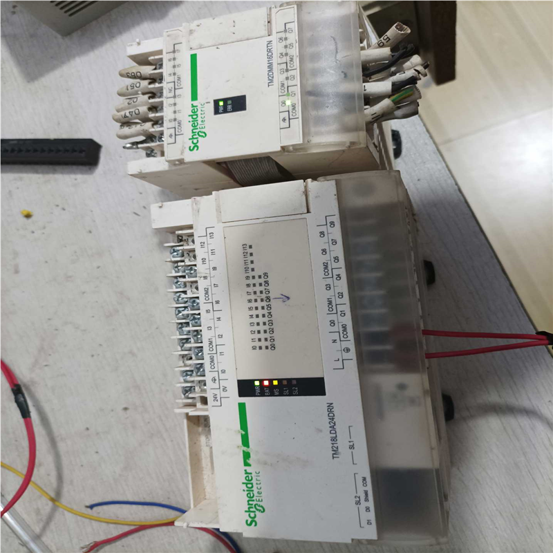 议~plc TM218LDA24DRN TM2DMM16D