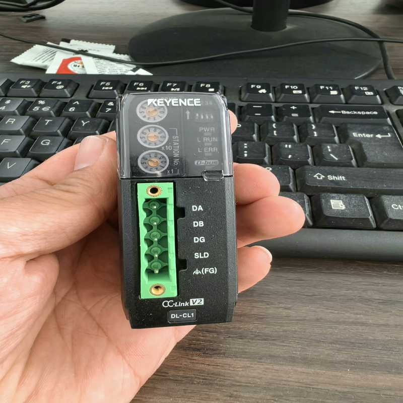 基恩士 DL-CL1 缺端子便宜卖 功能正常【侨报商行】