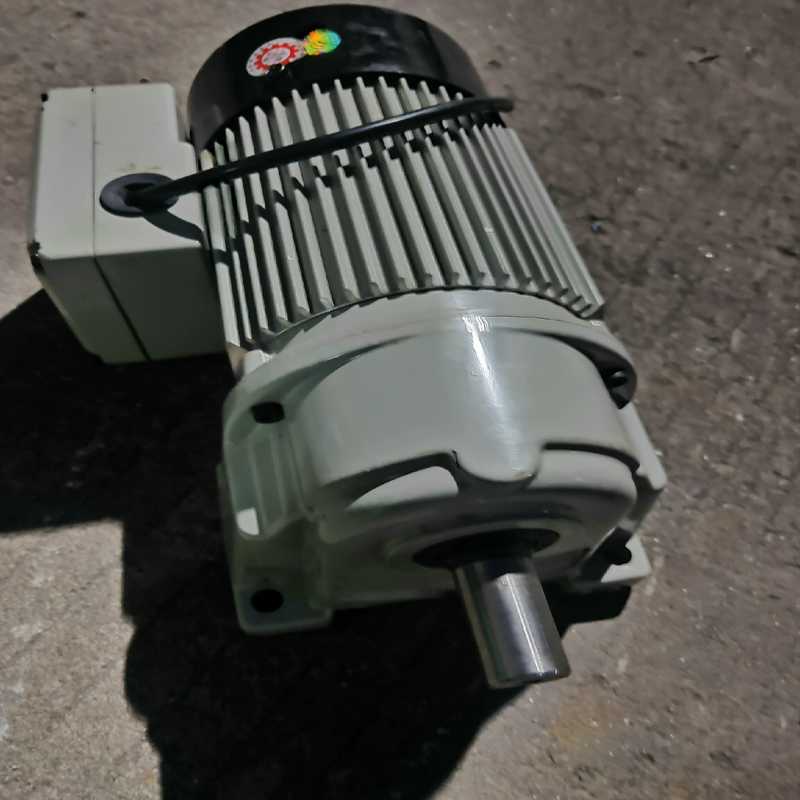 利明减速电机三相380v200w比速125轴径22（基数电子）