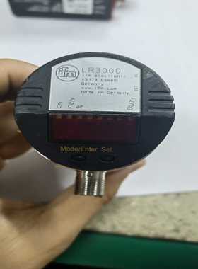 九成新 易福门 LR3000 液位传感器，照片实图，需要的联【鑫